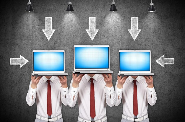 Как переключаться между разными мониторами с помощью одной клавиши в Windows 7?
